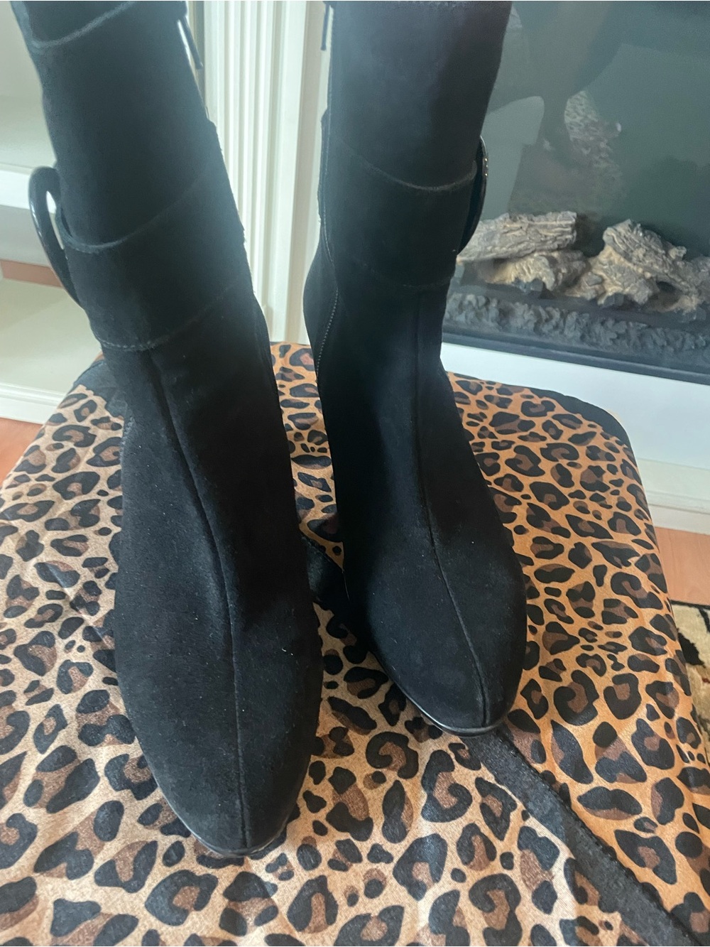 La CANADIENNE Black Suede Knee-High Pointed Toe Boots